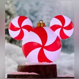 Mickey Mouse Icon Holiday Light-Up Decor
- Large Limited Edition Peppermint new